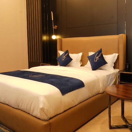 Aquila Grand Suites - Noida Sector 136 Exterior foto